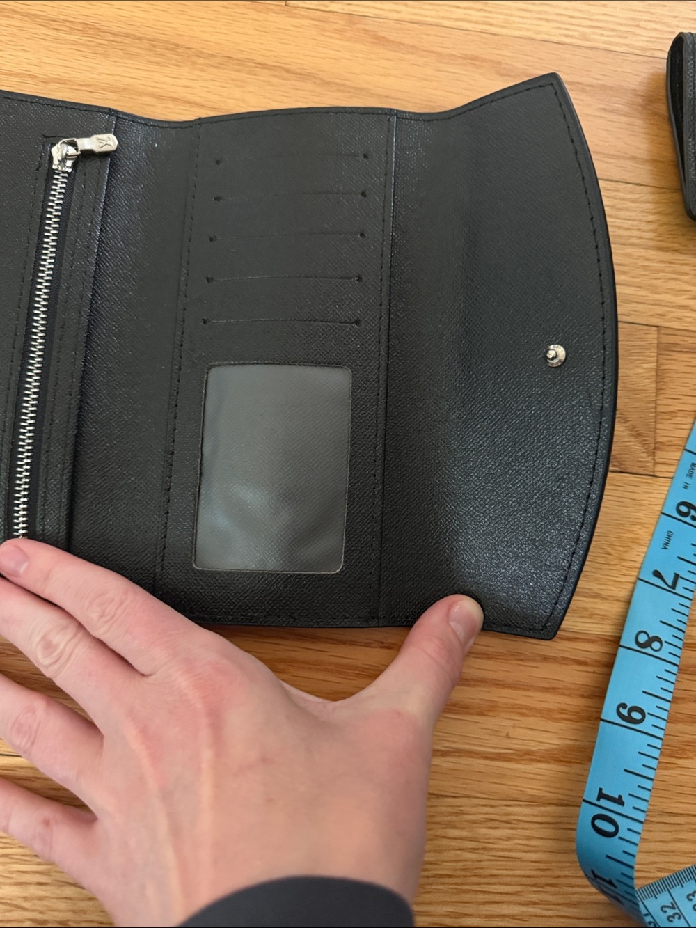 Wallet - Picture 4 of 6